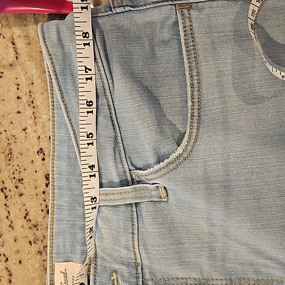 Universal Thread jeans - Picture 9 of 13